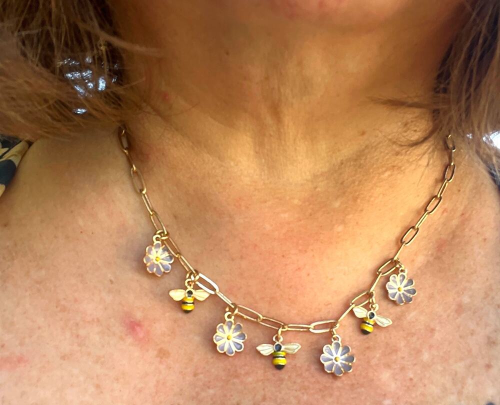 Cato Bee Daisy Charm Necklace Rose Gold Paperclip Chain Cottagecore Floral